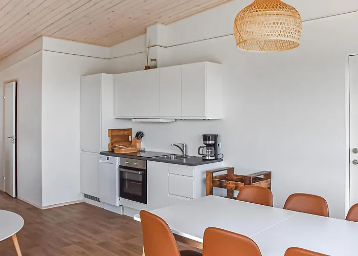 5 Bedroom Amazing In Prázdninový dům